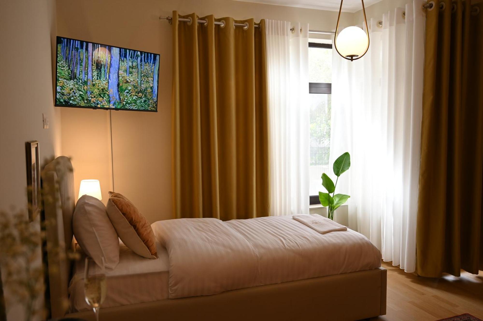 Niche Boutique 4* Tirana